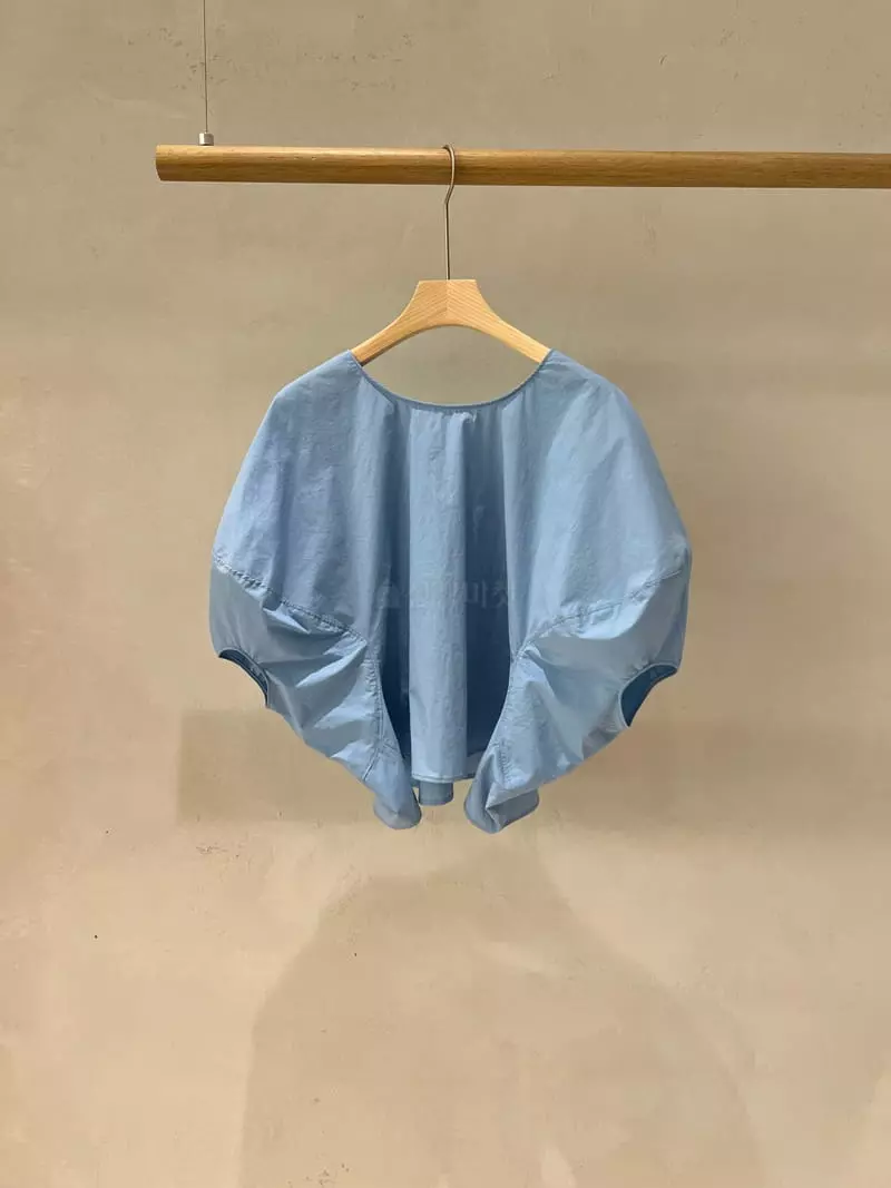 Baie Oud - Korean Women Fashion - #momslook - Puff Crop Blouse - 4
