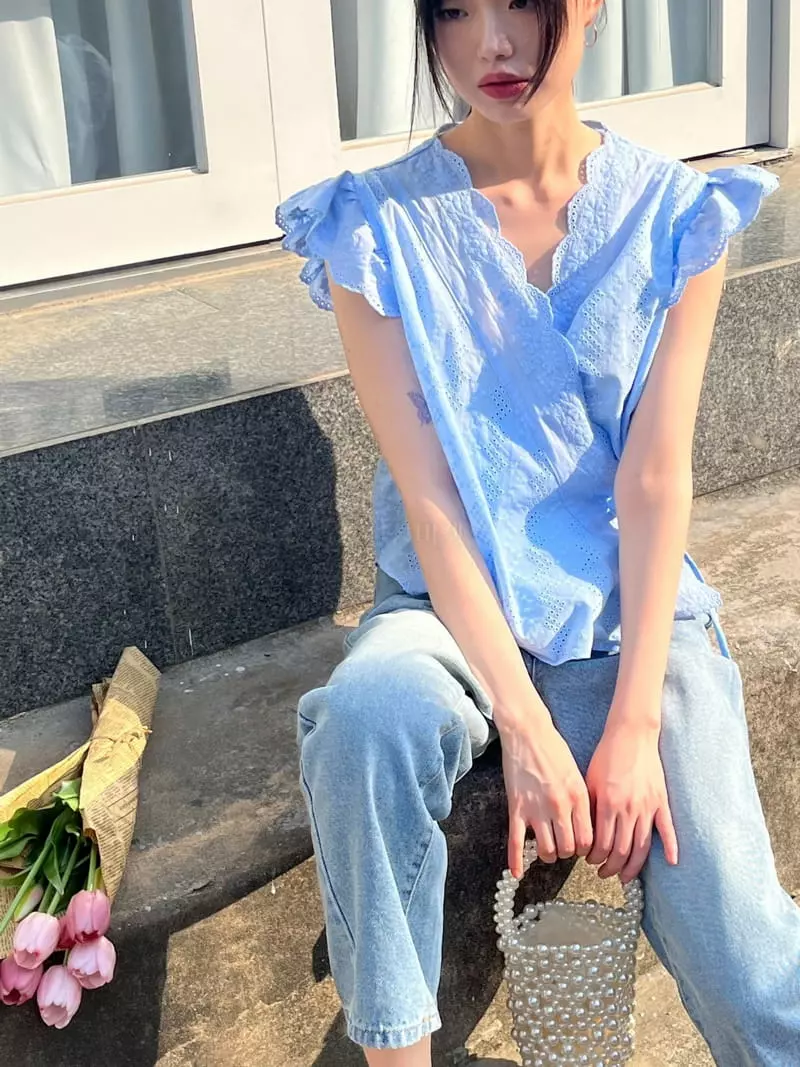 Balance - Korean Women Fashion - #momslook - Wing Blouse - 5