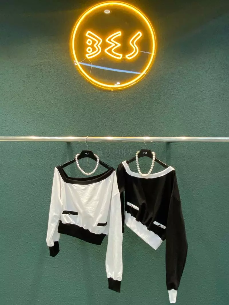 Bes - Korean Women Fashion - #momslook - Coco Sweatshirt - 6