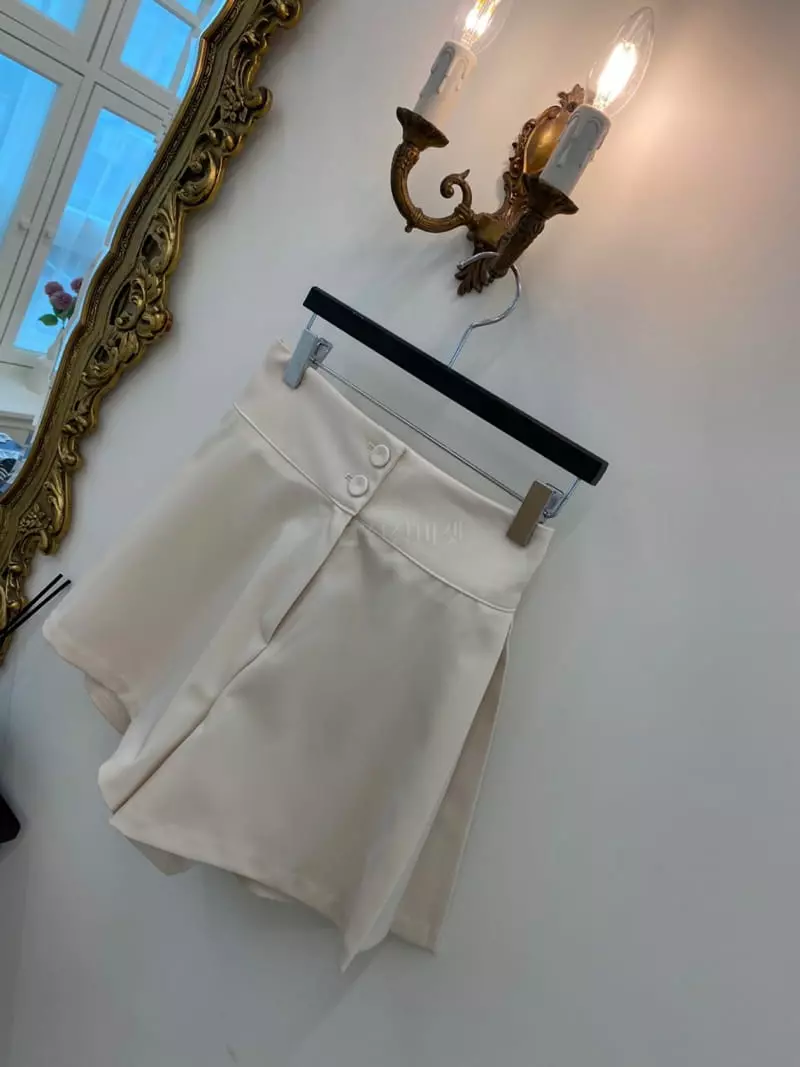 Bes - Korean Women Fashion - #momslook - Side Wrinkle Shorts - 6