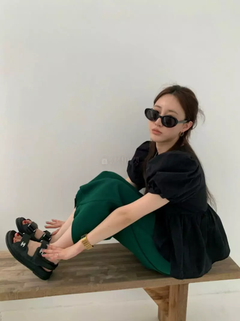 Bes - Korean Women Fashion - #womensfashion - Pompom Blouse - 3