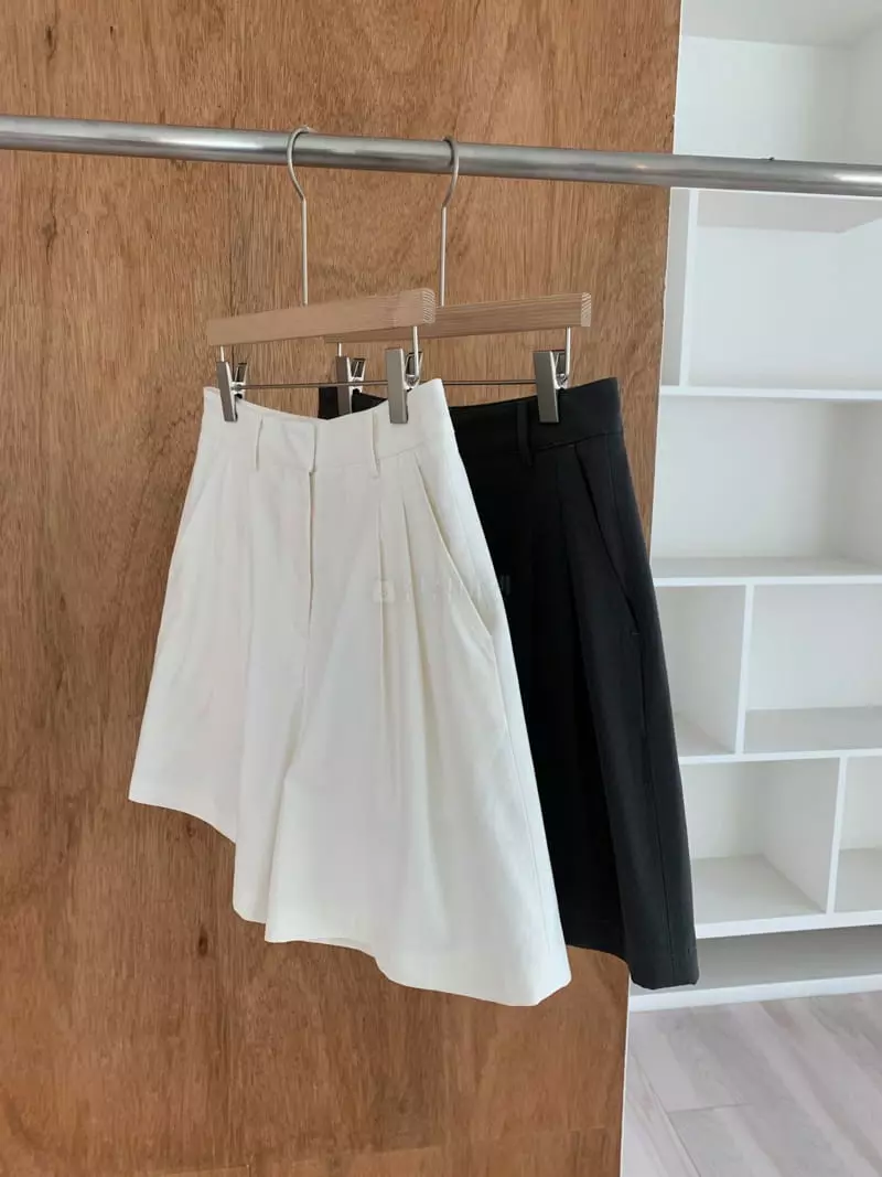 Boutique Seoul - Korean Women Fashion - #momslook - Two Tuck Shorts - 8