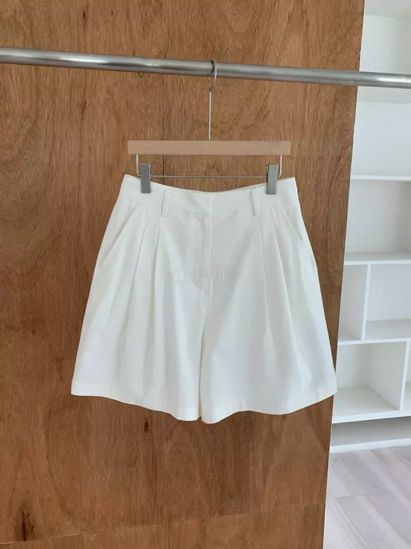 Boutique Seoul - Korean Women Fashion - #womensfashion - Two Tuck Shorts - 3