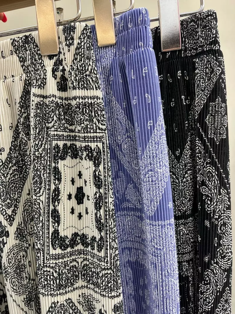 Breeze - Korean Women Fashion - #momslook - Paisley Pants - 3