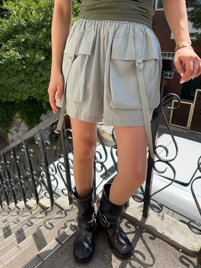 Bricklane - Korean Women Fashion - #momslook - D Ring Shorts - 5