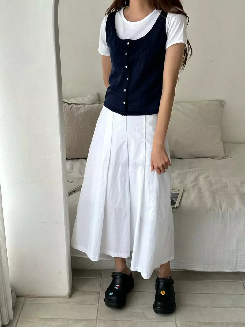 Buckle - Korean Women Fashion - #momslook - Heart Sleeveless