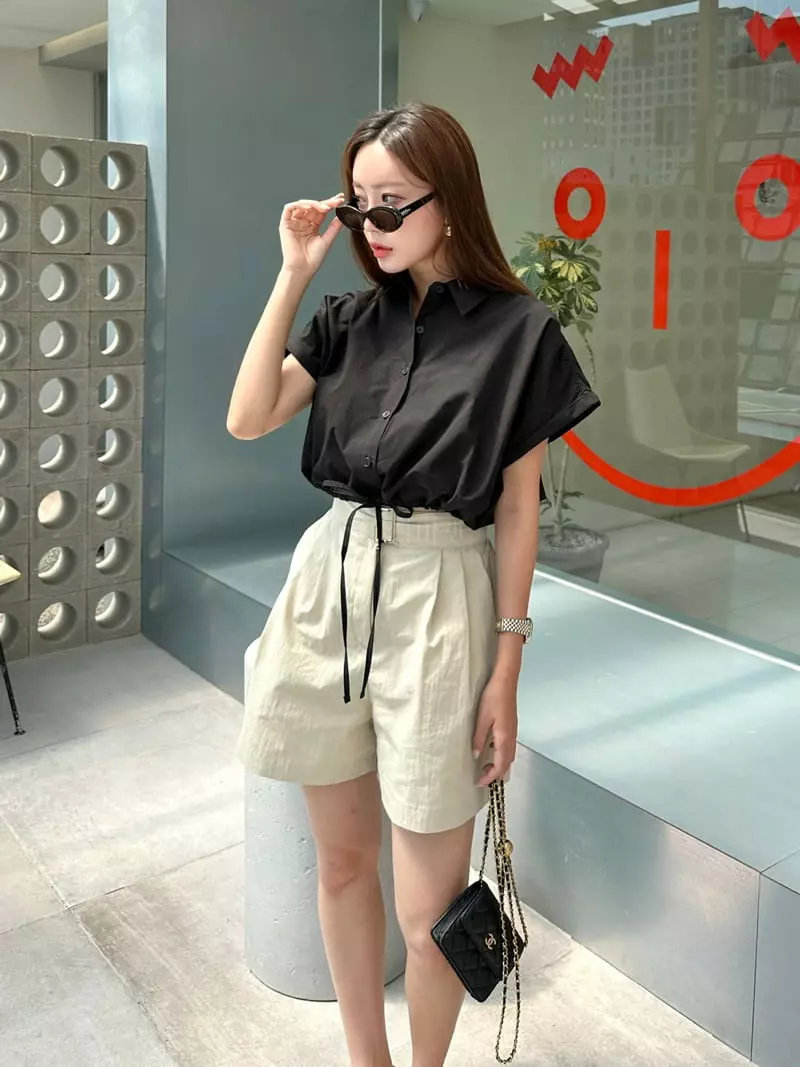 Bwithu - Korean Women Fashion - #momslook - Free Sleeveless Shirt - 9