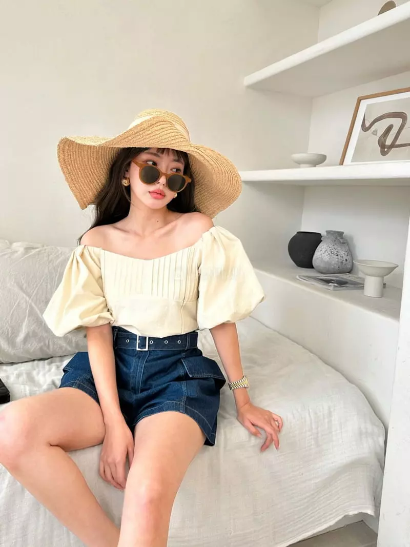 Bwithu - Korean Women Fashion - #vintagekidsstyle - Pintuck Blouse - 8
