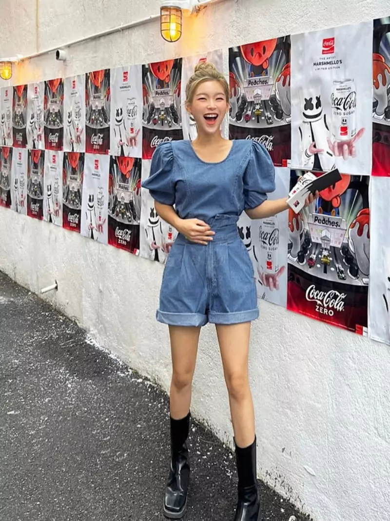 Bwithu - Korean Women Fashion - #womensfashion - Denim Shorts - 5