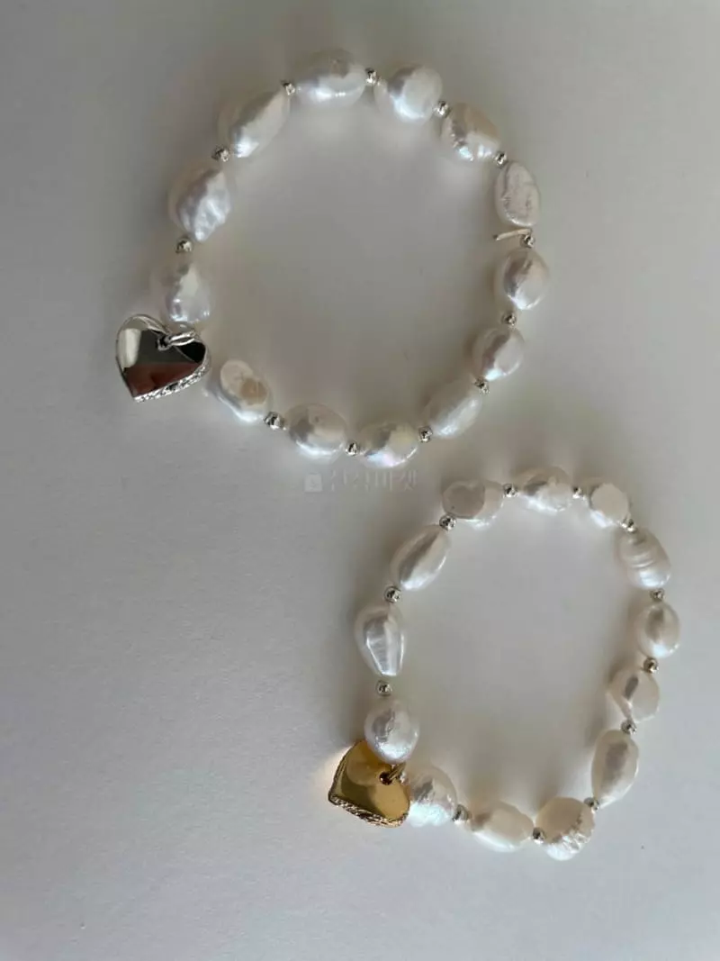 Cabinet - Korean Women Fashion - #thatsdarling - Silver Heart Big Pearl Bracelet - 5