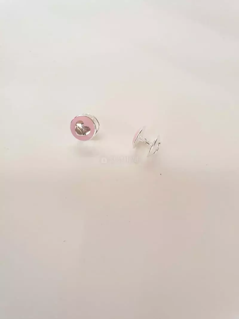 Cabinet - Korean Women Fashion - #vintagekidsstyle - Silver (Silver) Pink Reversible Heart Earring - 2
