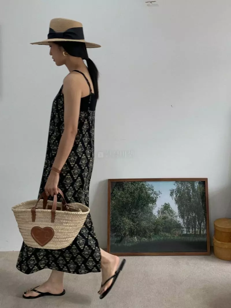 Camel - Korean Women Fashion - #momslook - Lug Sleeveless One-piece - 2