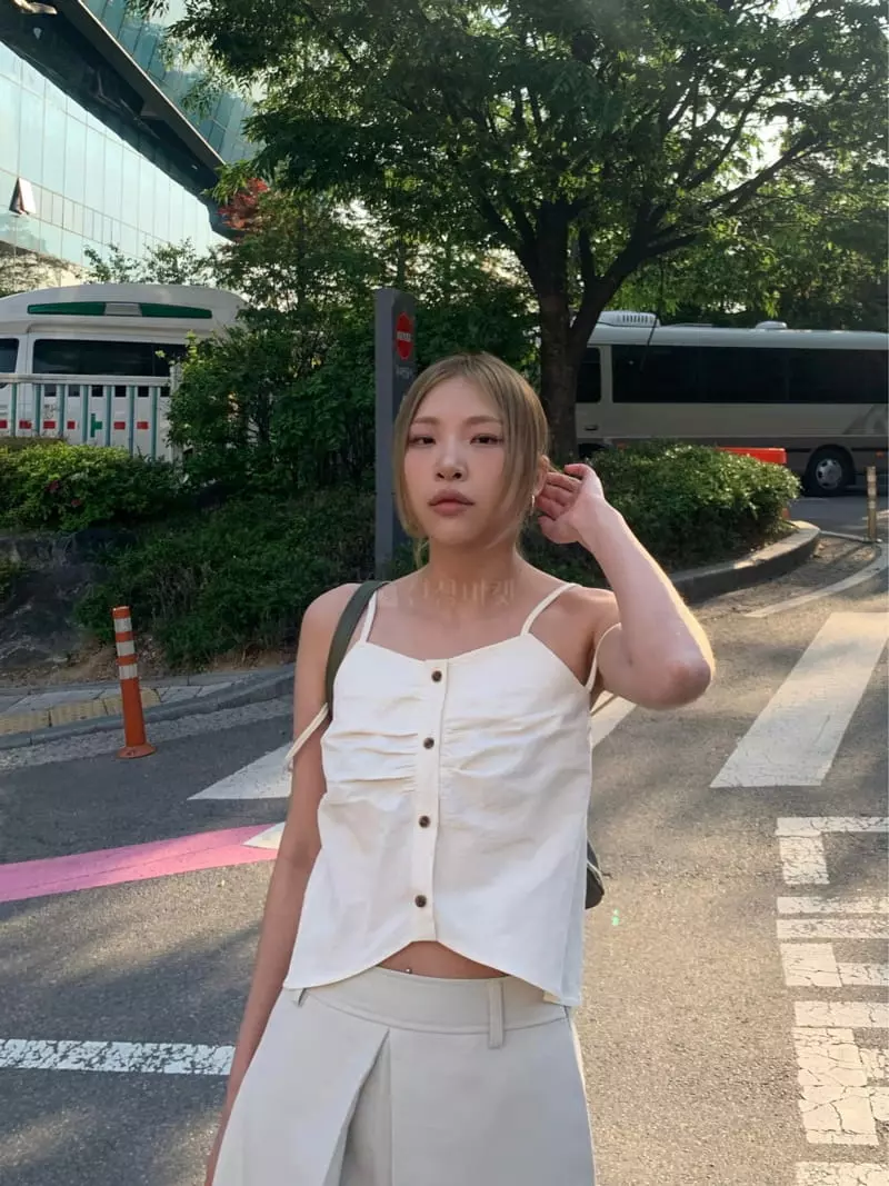Creamvilla - Korean Women Fashion - #momslook - Linen Garden Top - 2