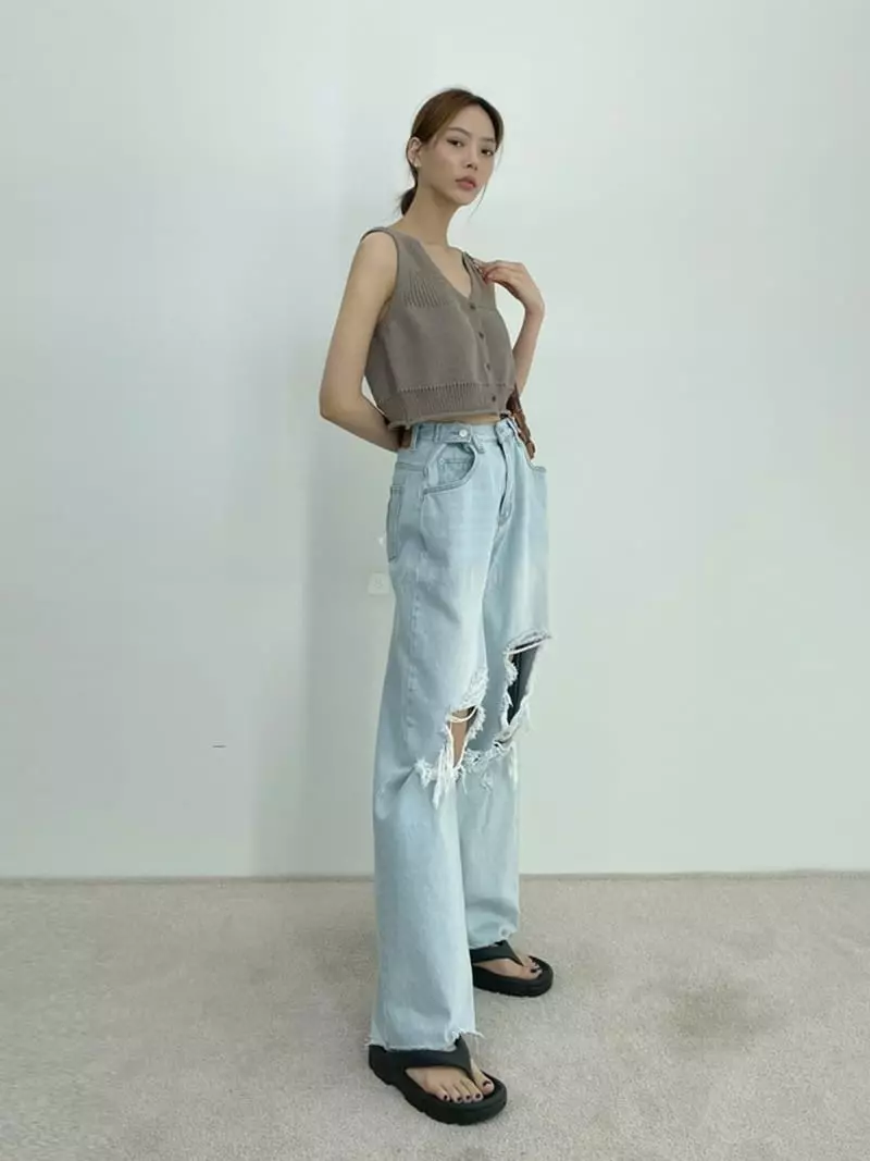 D2 - Korean Women Fashion - #momslook - Diff V Vest - 2