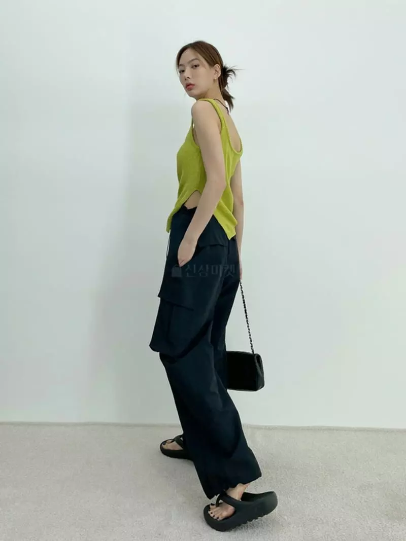 D2 - Korean Women Fashion - #womensfashion - Slit Knit Sleeveless