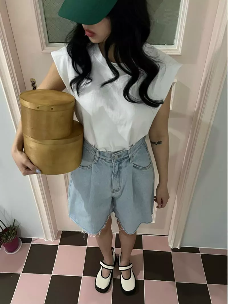 Douze - Korean Women Fashion - #womensfashion - Pintuck Shorts