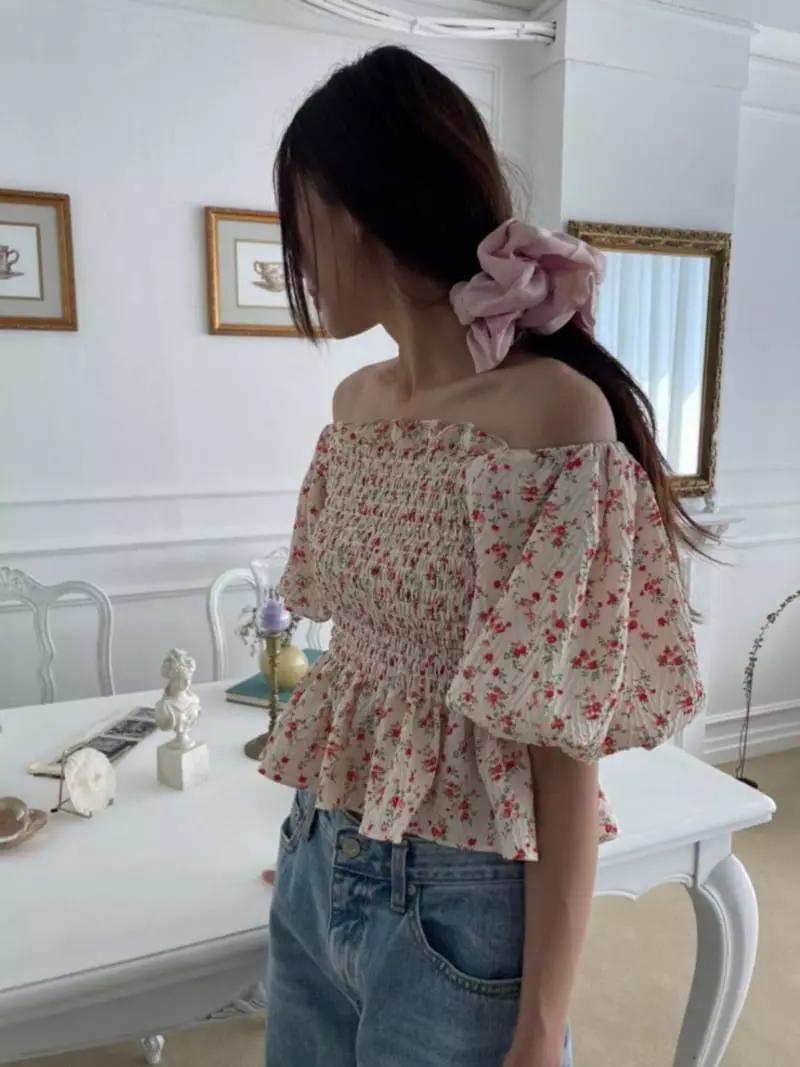 Elfin - Korean Women Fashion - #momslook - Rora Smocked Blouse