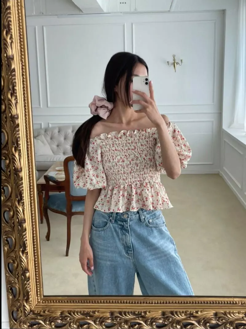 Elfin - Korean Women Fashion - #womensfashion - Rora Smocked Blouse - 2