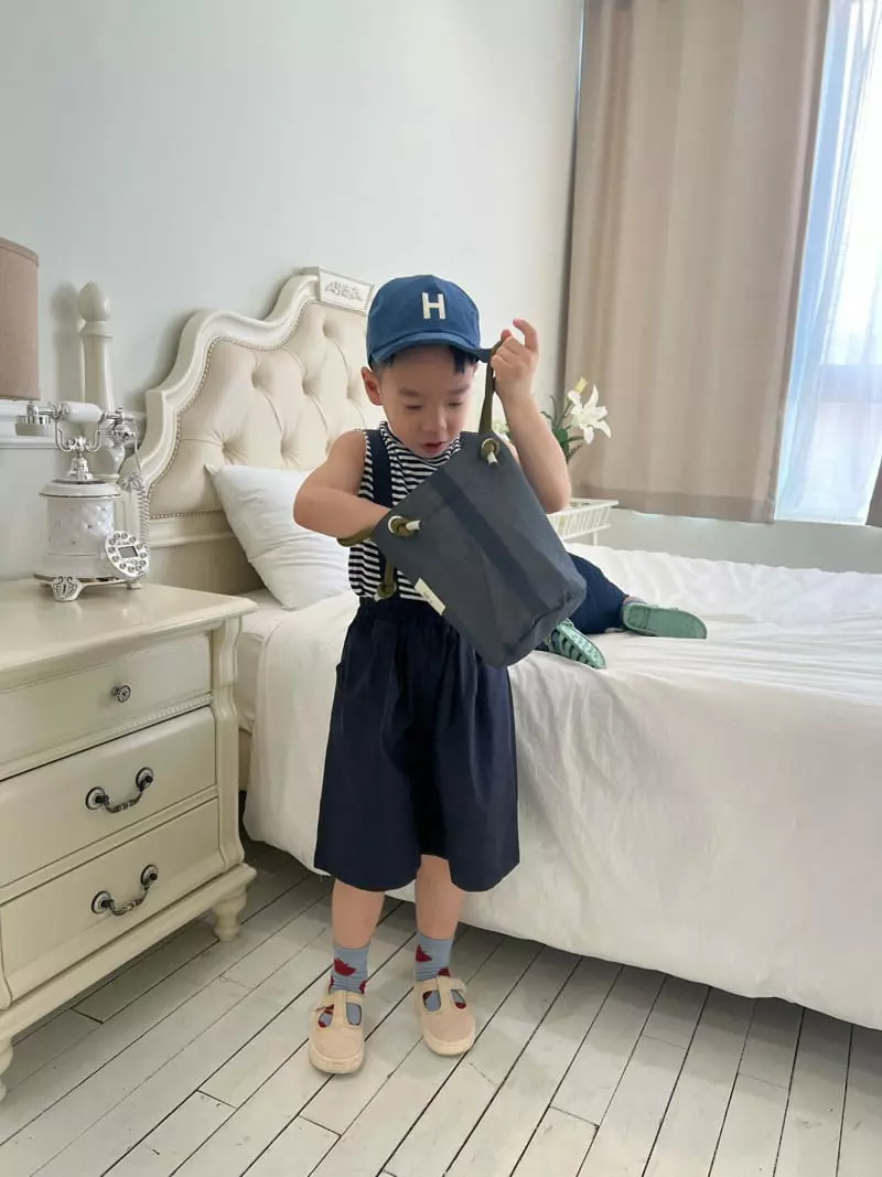 Fine-Studio - Korean Children Fashion - #minifashionista - Apple Overalls - 11