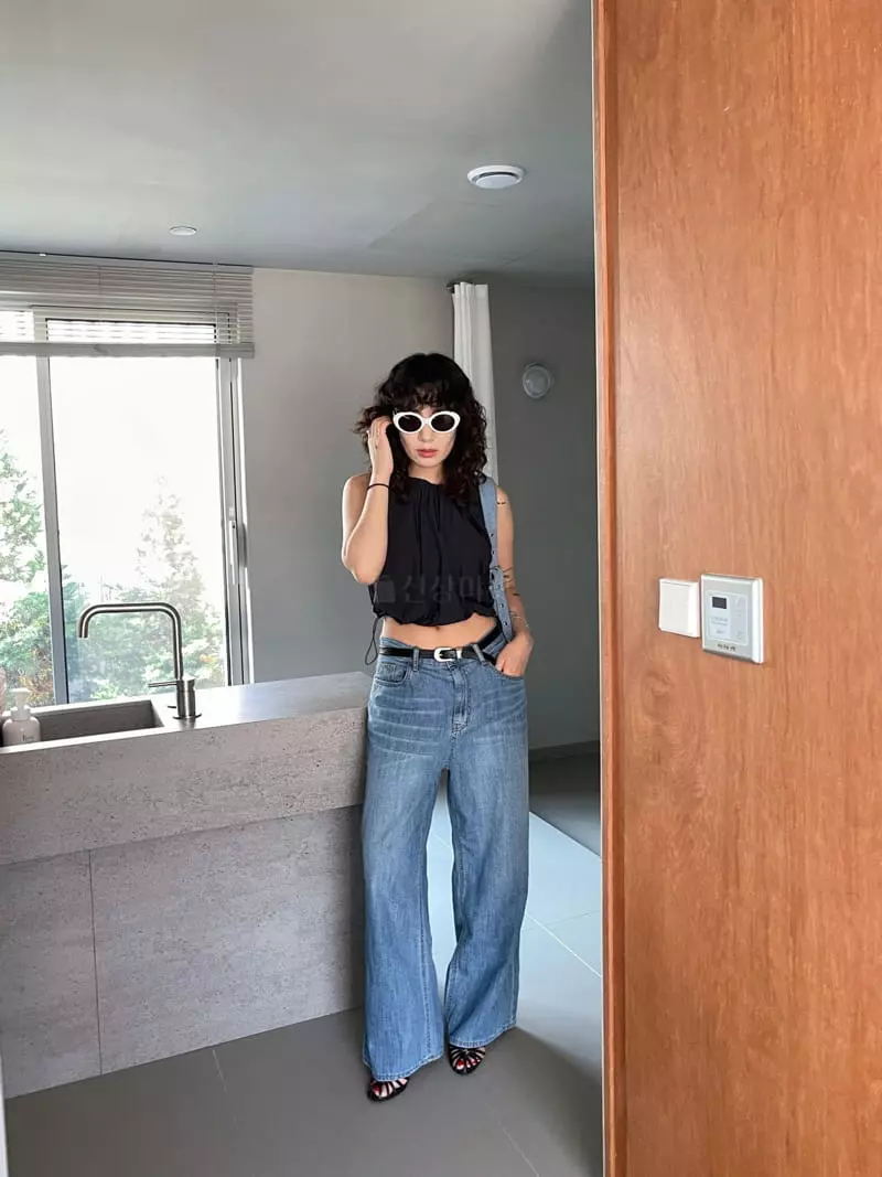 Fric - Korean Women Fashion - #momslook - Less Sleeveless Top