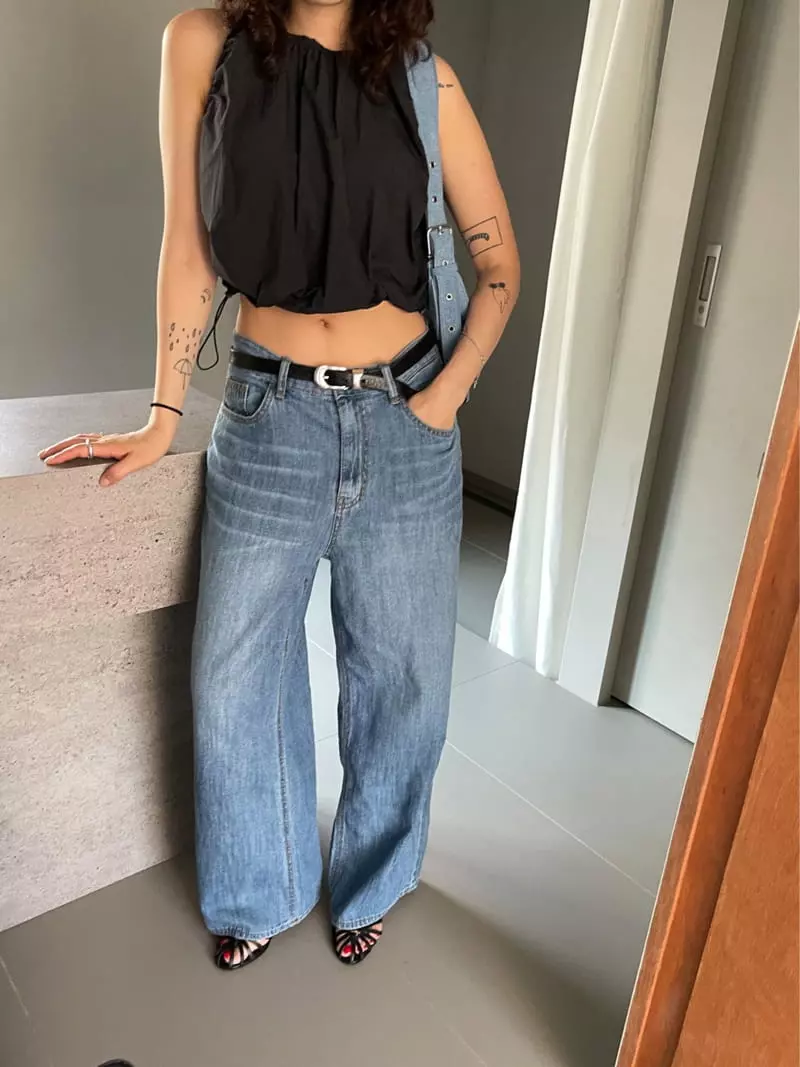 Fric - Korean Women Fashion - #momslook - Less Sleeveless Top - 3
