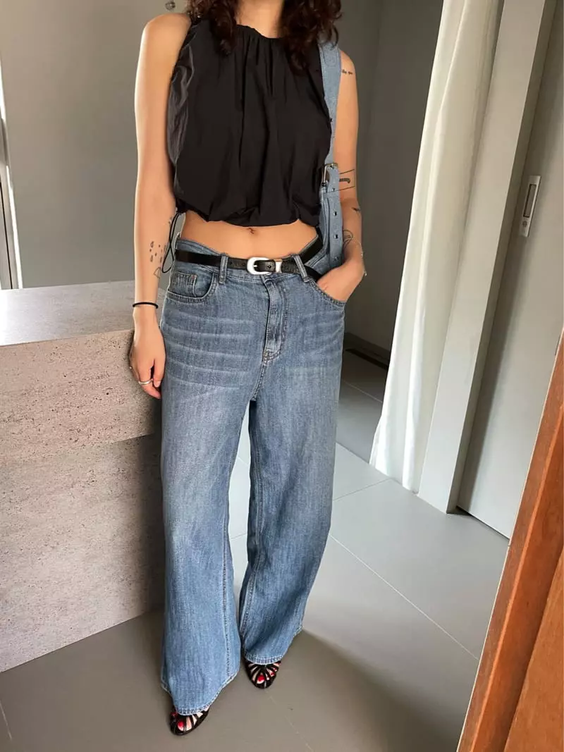 Fric - Korean Women Fashion - #momslook - Less Sleeveless Top - 4
