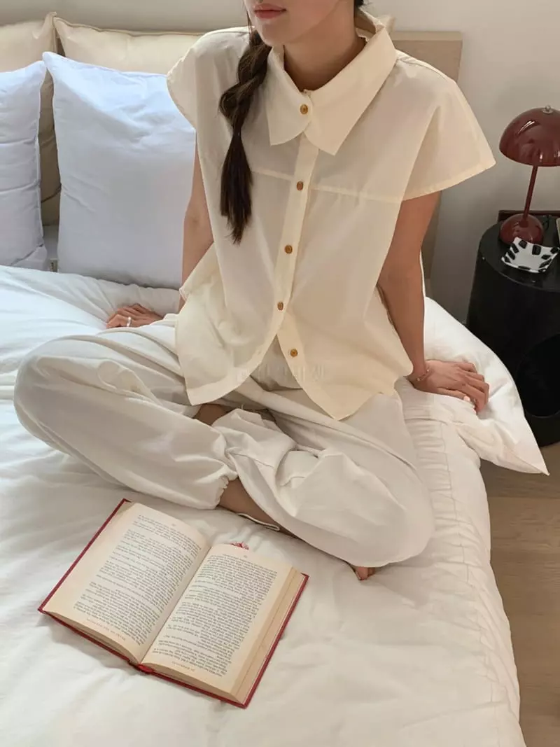 Frill - Korean Women Fashion - #vintagekidsstyle - Tokyo Blouse - 3