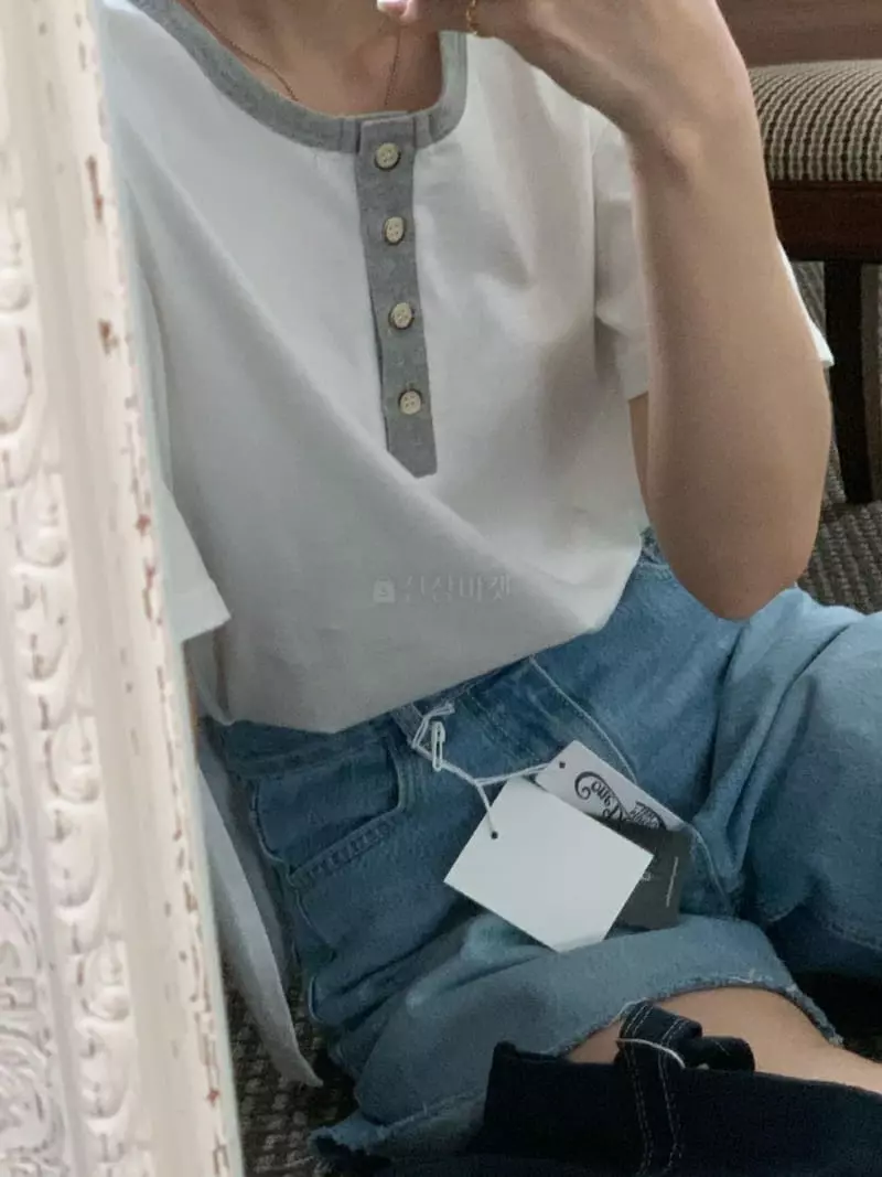 Giggle - Korean Women Fashion - #momslook - Loose Fit Tee