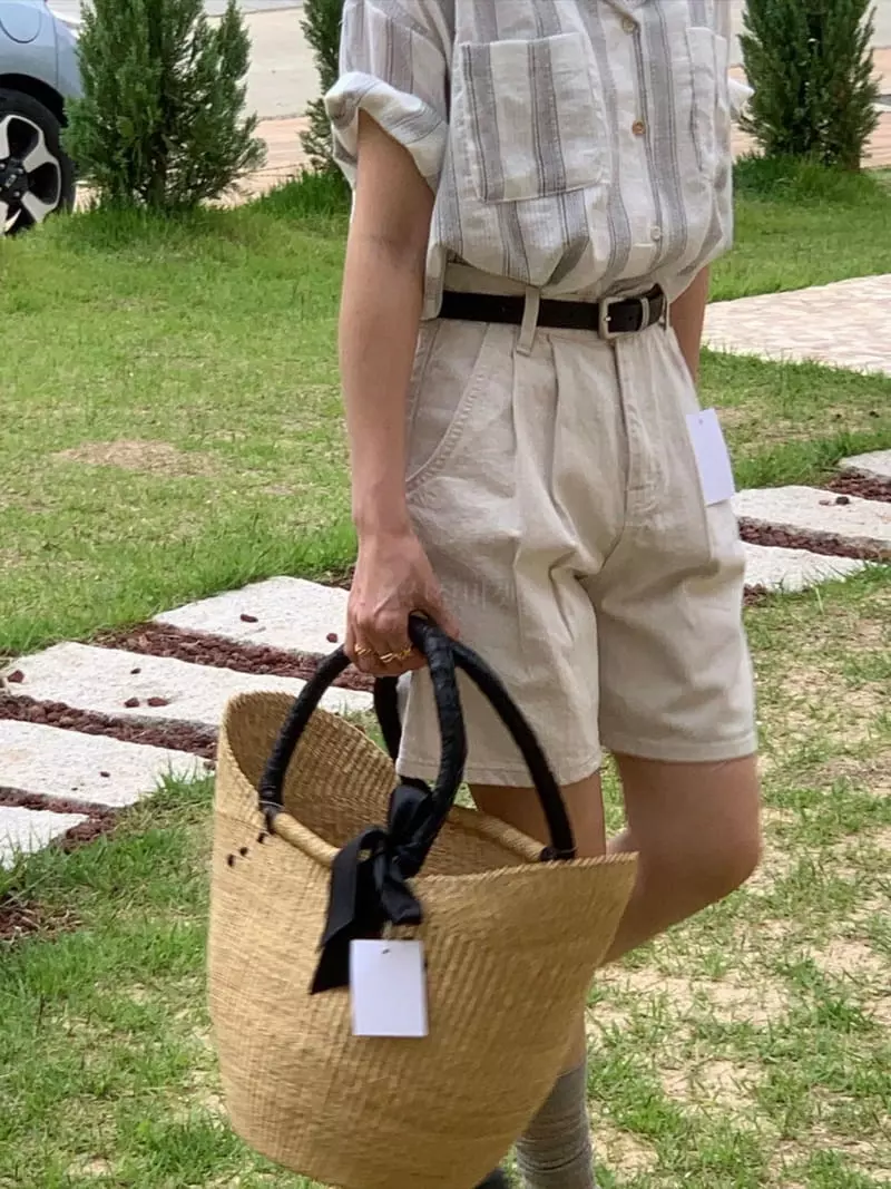 Giggle - Korean Women Fashion - #momslook - White Daily Short - 3