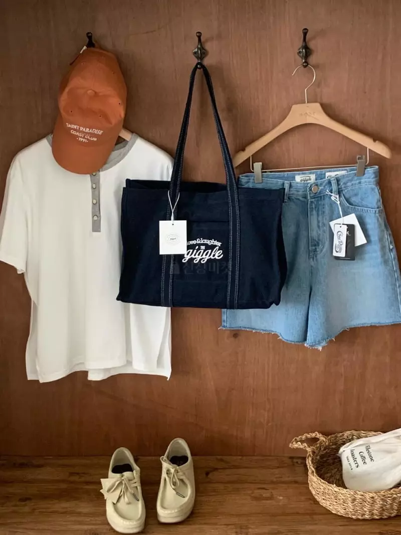 Giggle - Korean Women Fashion - #momslook - Loose Fit Tee - 4