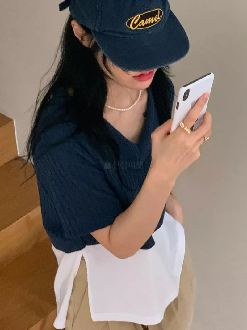 Giggle - Korean Women Fashion - #womensfashion - V Knit Tee - 10