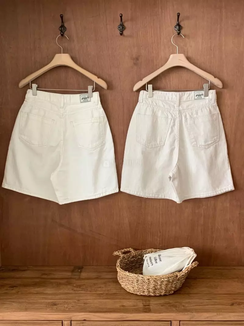 Giggle - Korean Women Fashion - #womensfashion - White Daily Short - 12