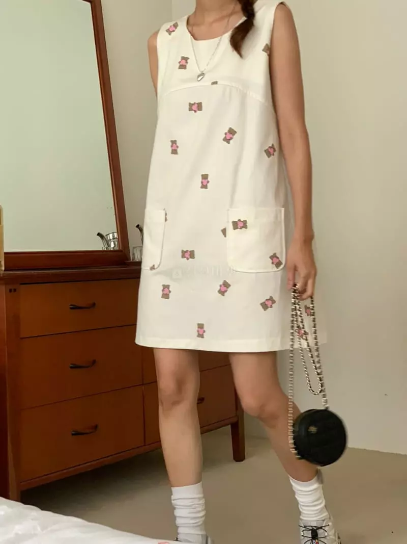 Goblin - Korean Women Fashion - #womensfashion - Heart Bear One-piece - 2