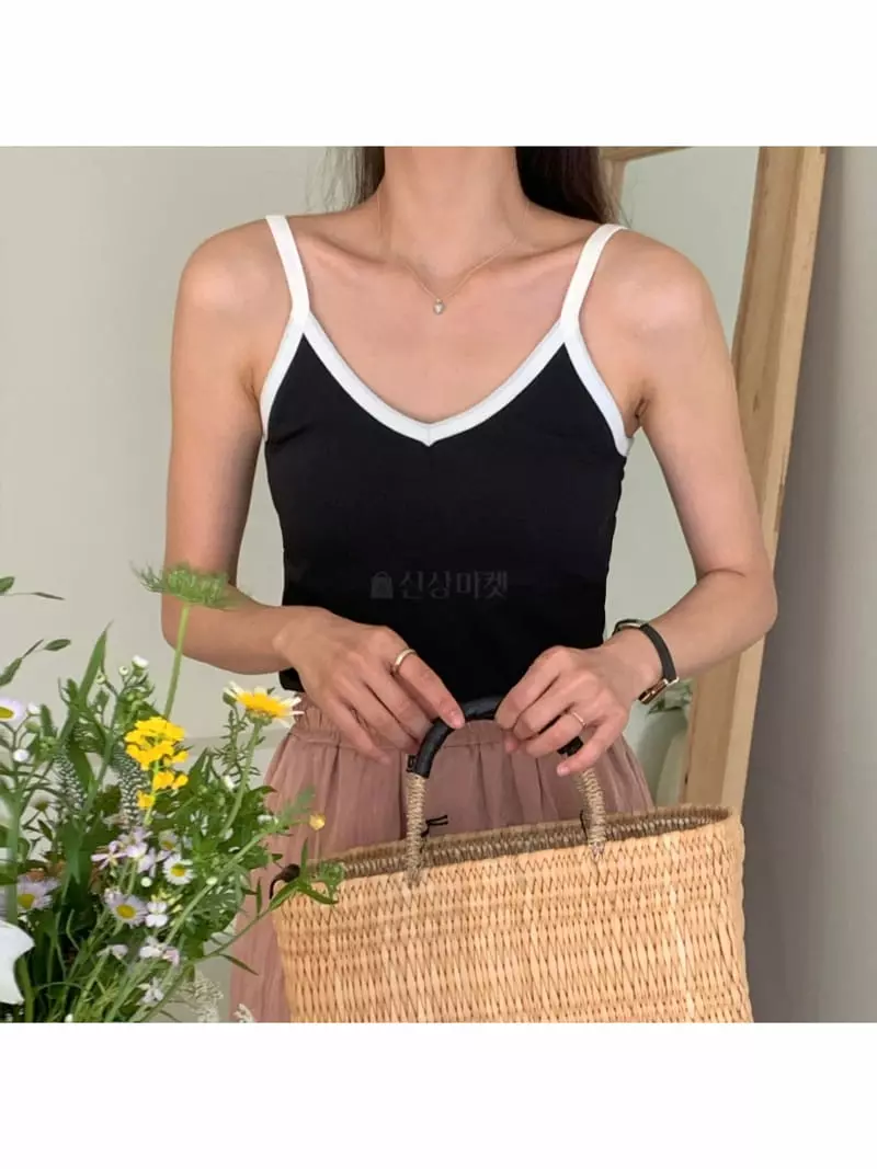 Gracia - Korean Women Fashion - #momslook - Pad Sleeveless - 12
