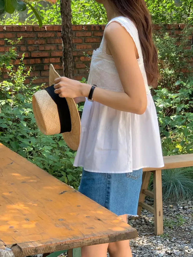 Gracia - Korean Women Fashion - #thelittlethings - Roel Blouse - 3