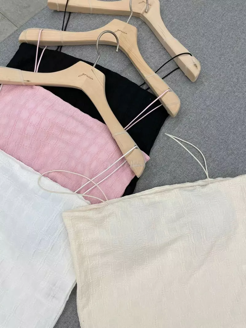 Gracia - Korean Women Fashion - #womensfashion - Momo Pad String Sleeveless - 10