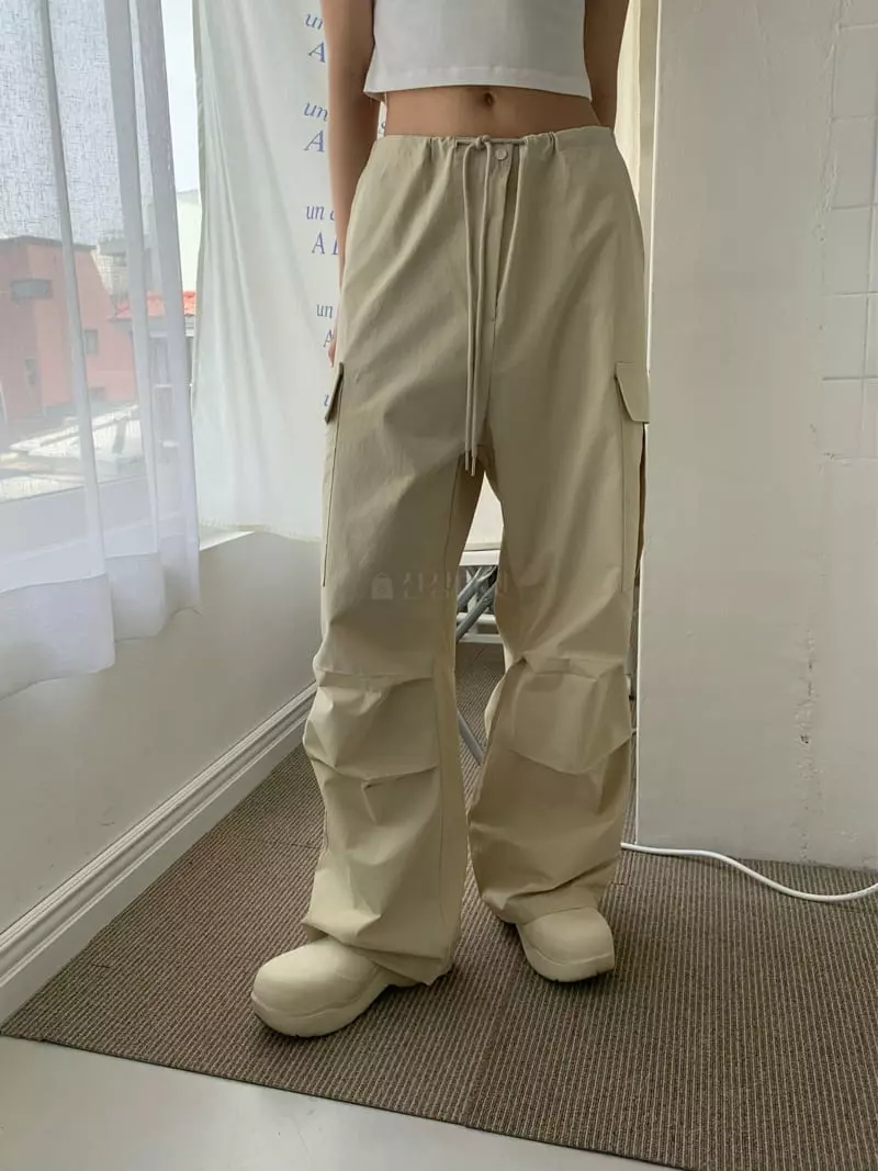 Greek - Korean Women Fashion - #womensfashion - Mini Lip Pants - 10