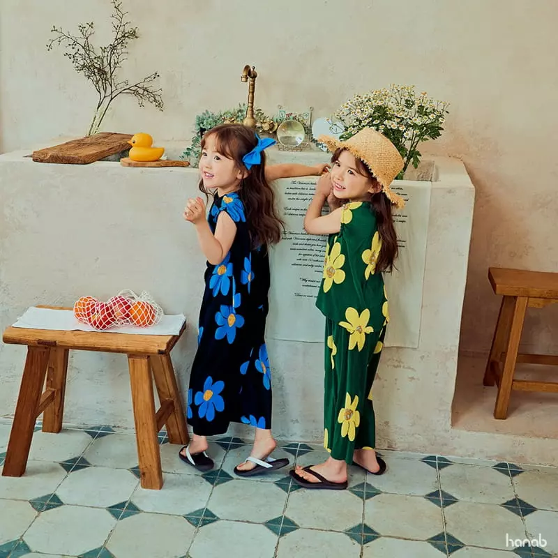 Hanab - Korean Children Fashion - #littlefashionista - Big Flower Top Bottom Set - 9