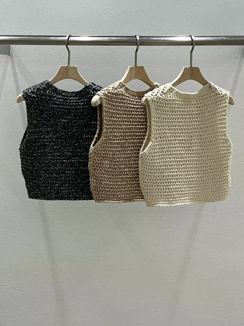 Hautte - Korean Women Fashion - #momslook - Mix Crop Vest