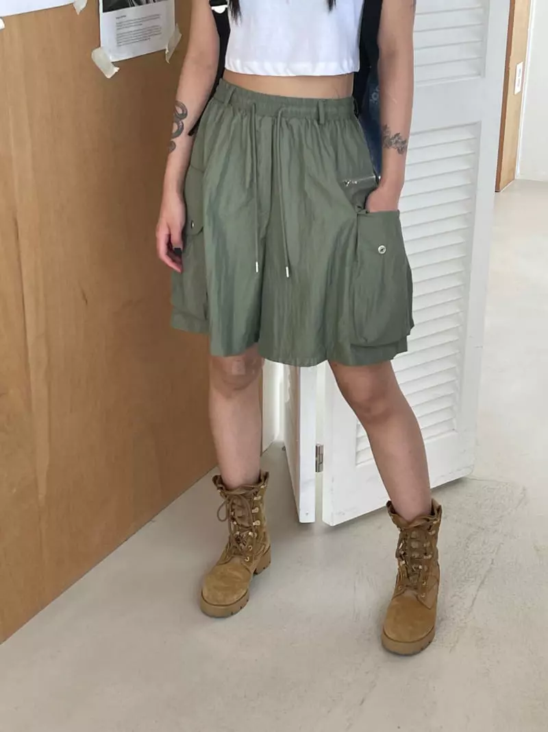 Kare - Korean Women Fashion - #vintagekidsstyle - Flat Shorts - 4