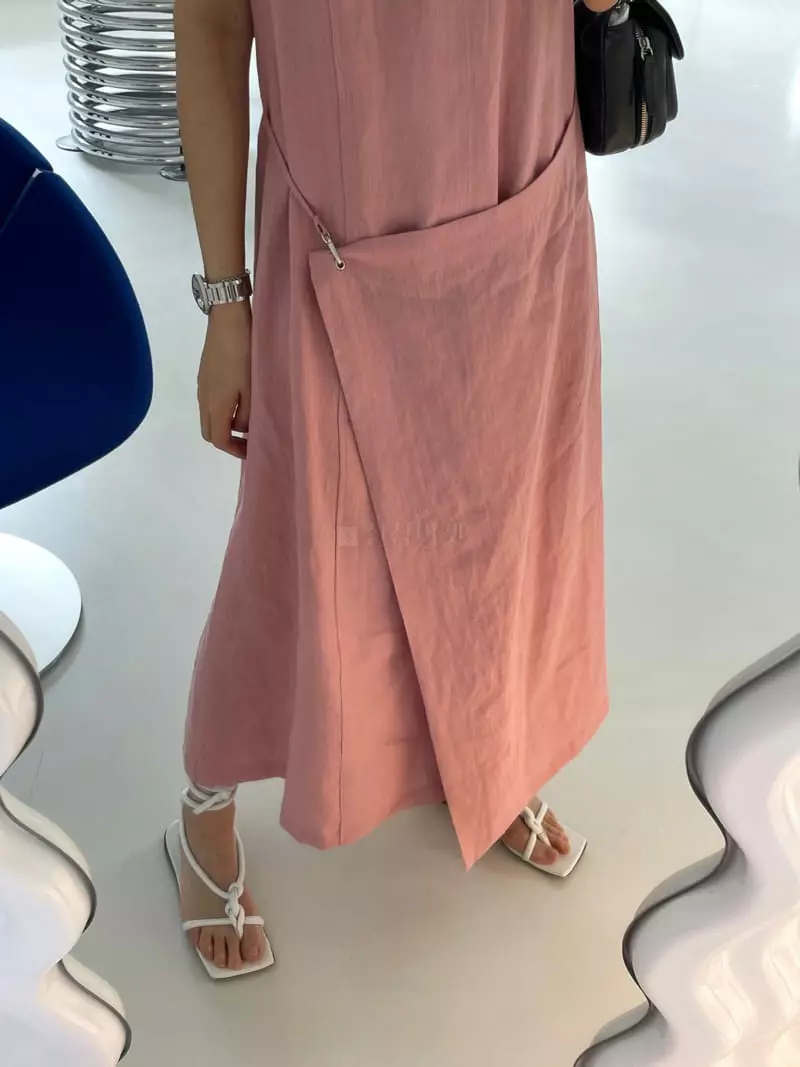 Kare - Korean Women Fashion - #restrostyle - Buckle One-piece - 8