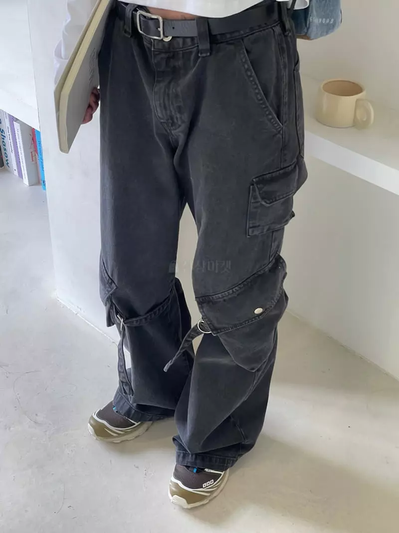 Kare - Korean Women Fashion - #restrostyle - Pocket Jeans - 4