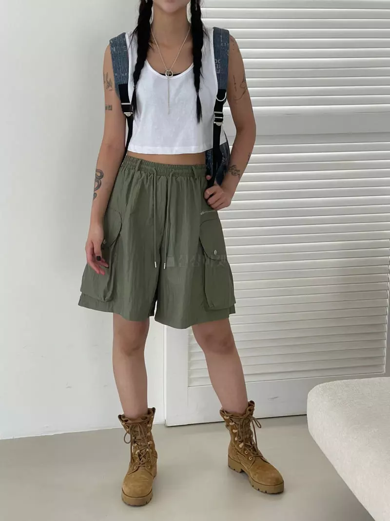 Kare - Korean Women Fashion - #womensfashion - Flat Shorts