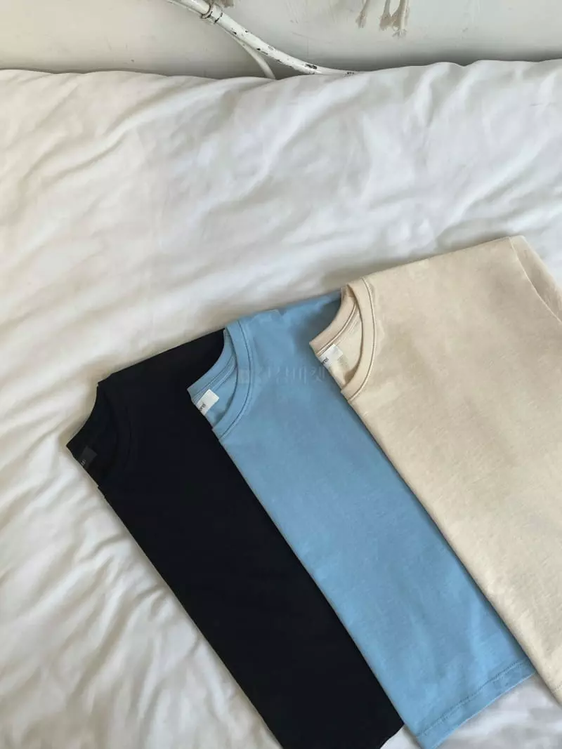 Lamerei - Korean Women Fashion - #momslook - Loose Fit Crop Tee - 6