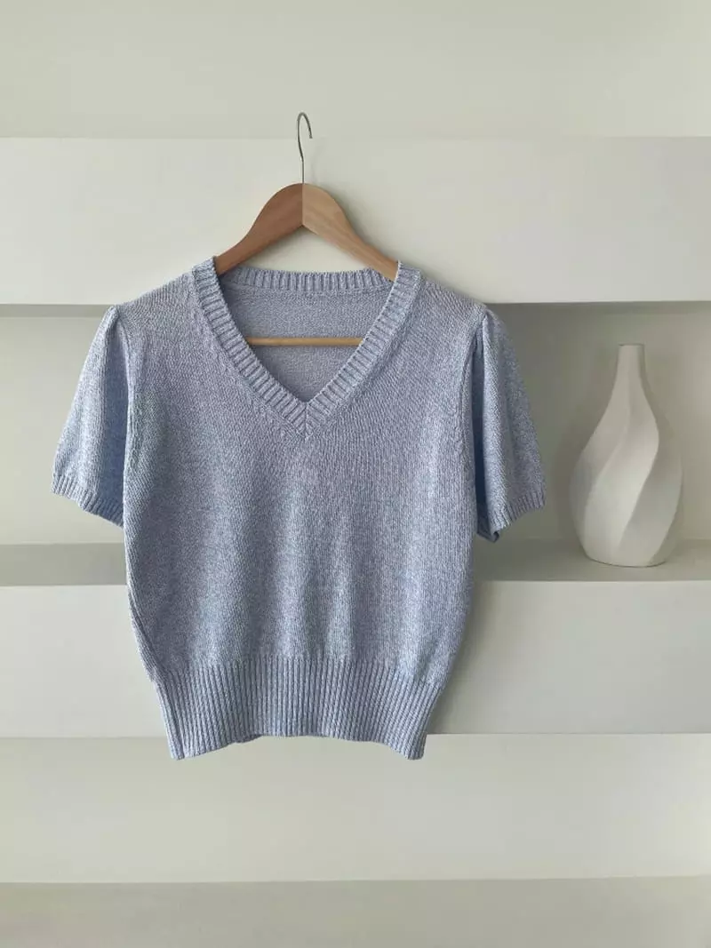 Lamerei - Korean Women Fashion - #romanticstyle - Two Tone V Neck Knit Top - 5