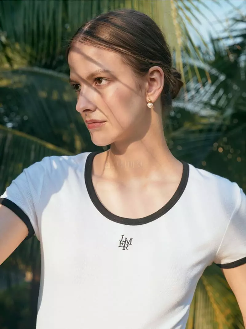 Lamerei - Korean Women Fashion - #womensfashion - Logo U Neck Tee - 2