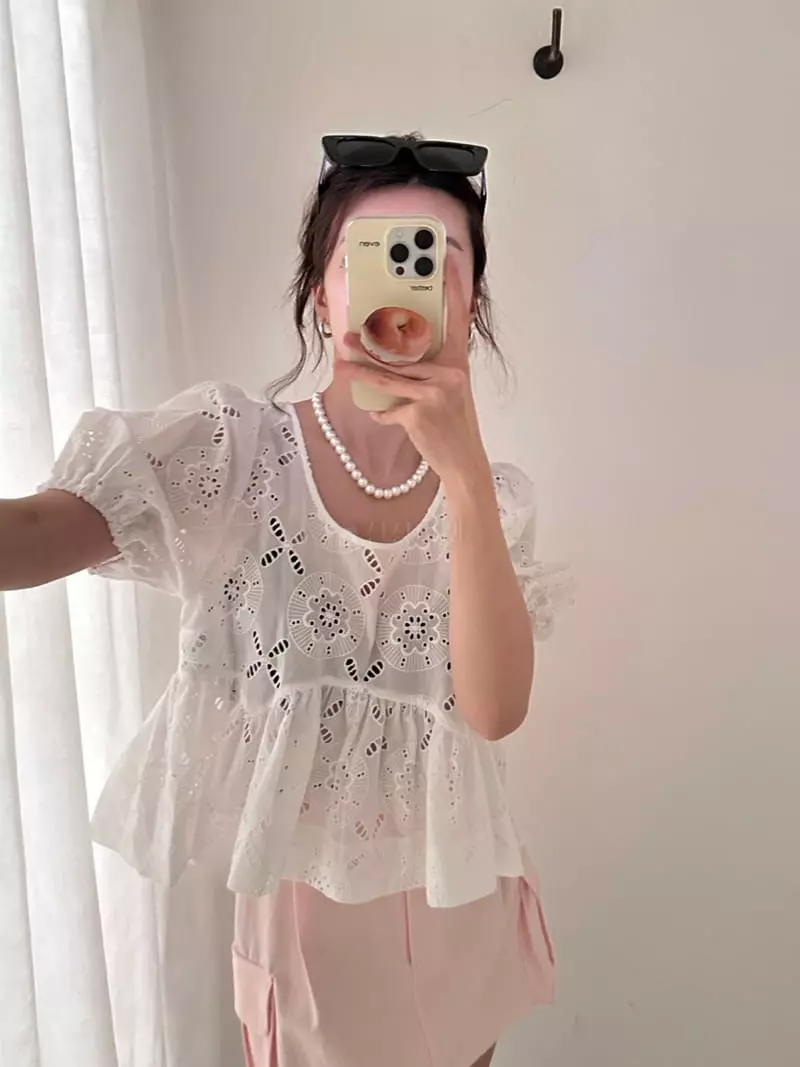 Lumiple - Korean Women Fashion - #momslook - Flower Blouse