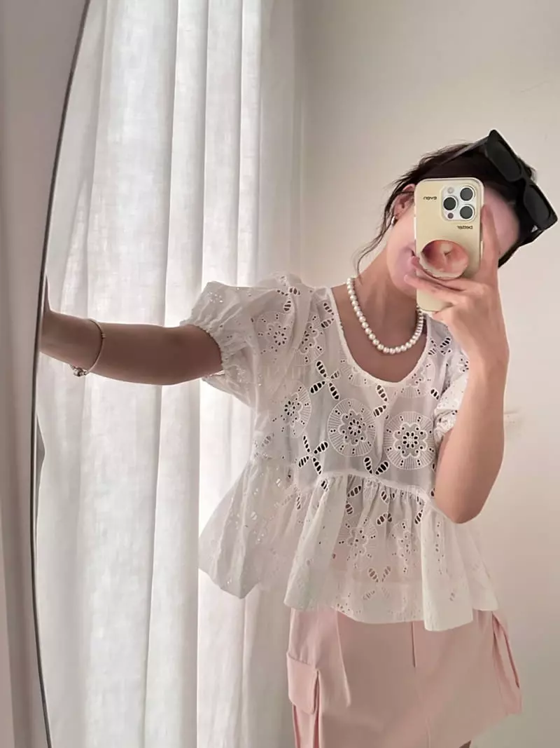 Lumiple - Korean Women Fashion - #momslook - Flower Blouse - 5