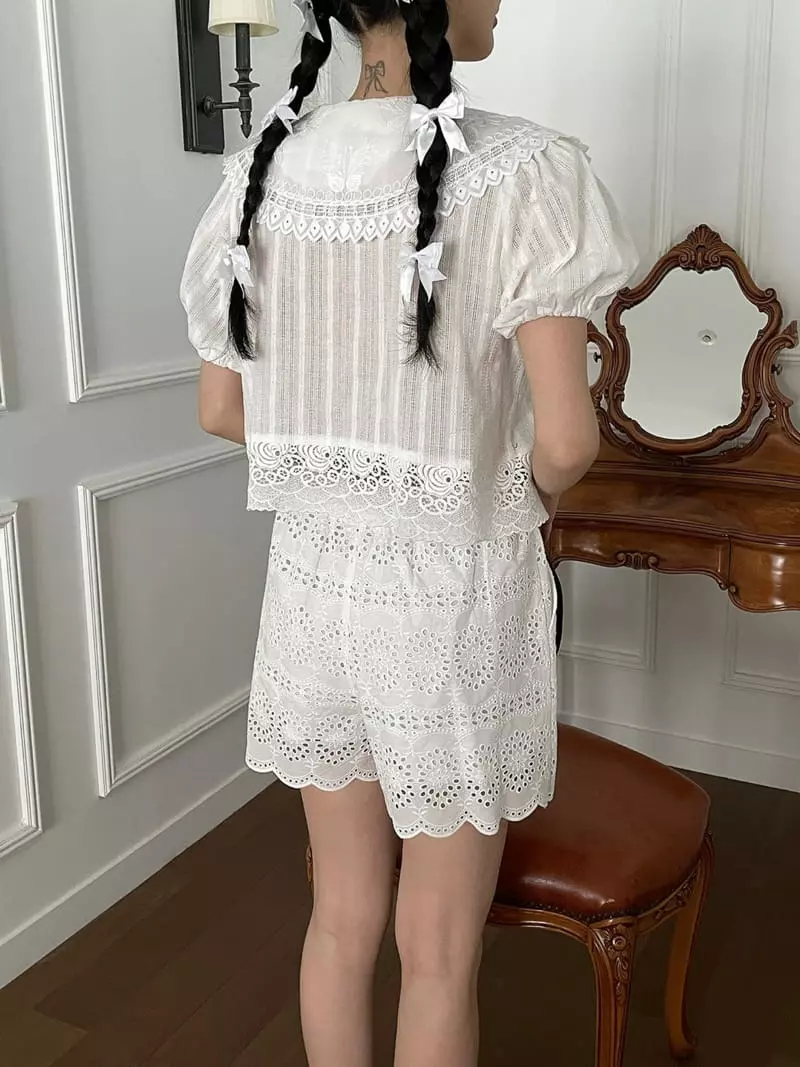 Lumiple - Korean Women Fashion - #pursuepretty - Motive Collar Blouse - 3