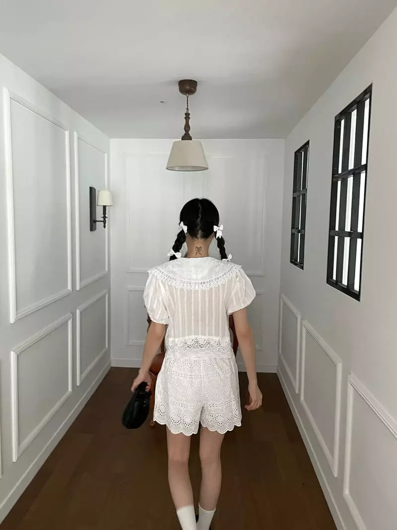 Lumiple - Korean Women Fashion - #pursuepretty - Motive Collar Blouse - 4